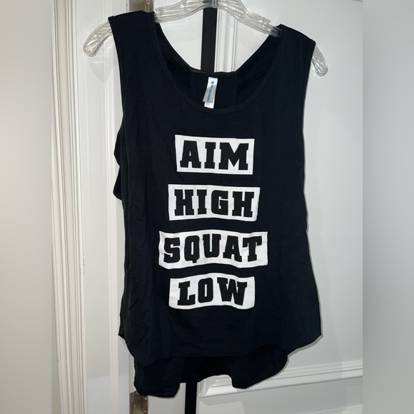Beachbody black tank top with front graphic - Picture 1 of 2